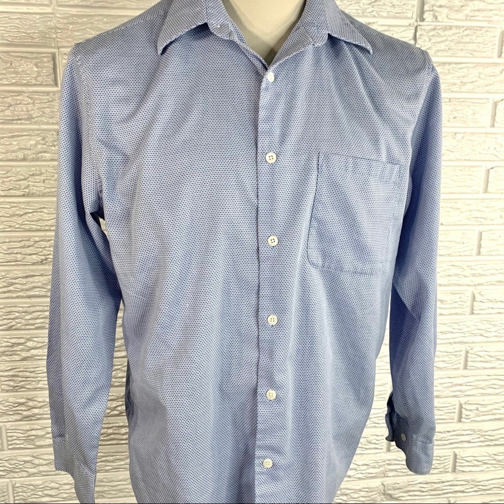 Axist Essentials Micro-Patterned Button Up Shirt - Picture 3 of 6